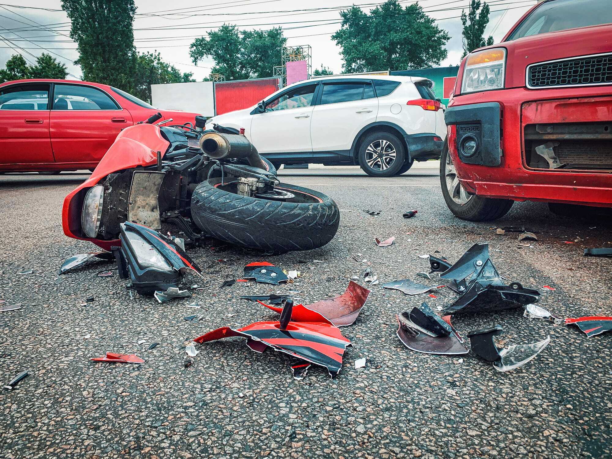 8-Signs-Of-Delayed-Injury-From-A-Motorcycle-Accident-min